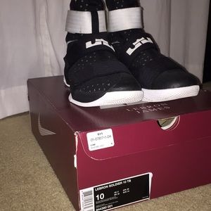 Lebron soldier 10